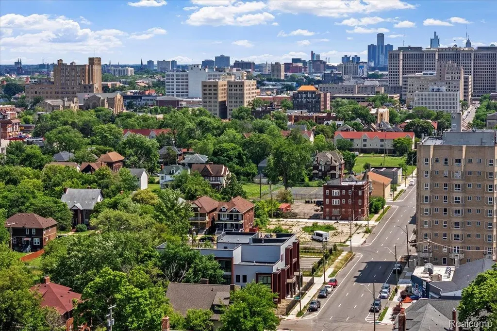 177 Gladstone Detroit City MI 48202