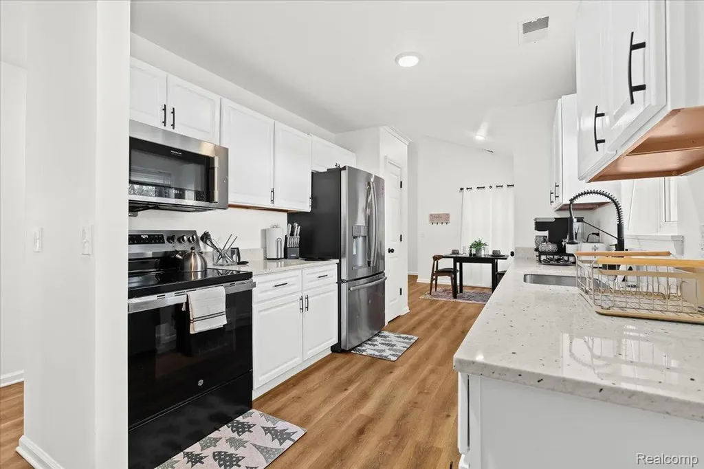 545 Calgary Street Auburn Hills City MI 48326