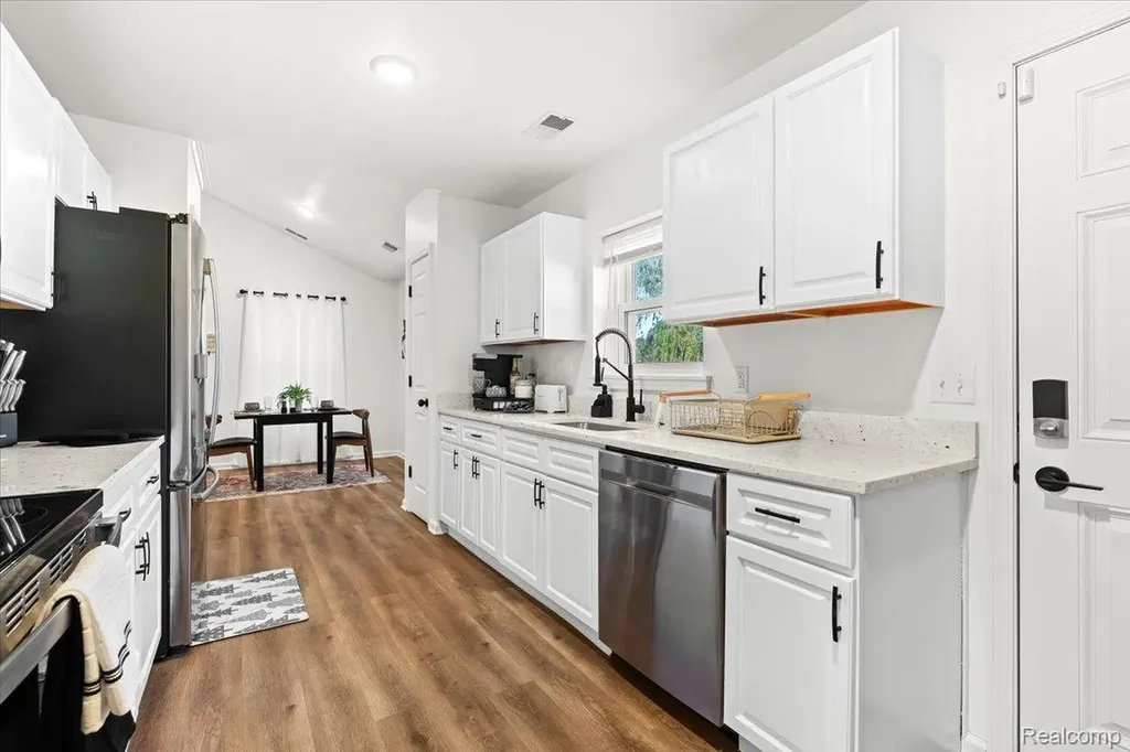 545 Calgary Street Auburn Hills City MI 48326