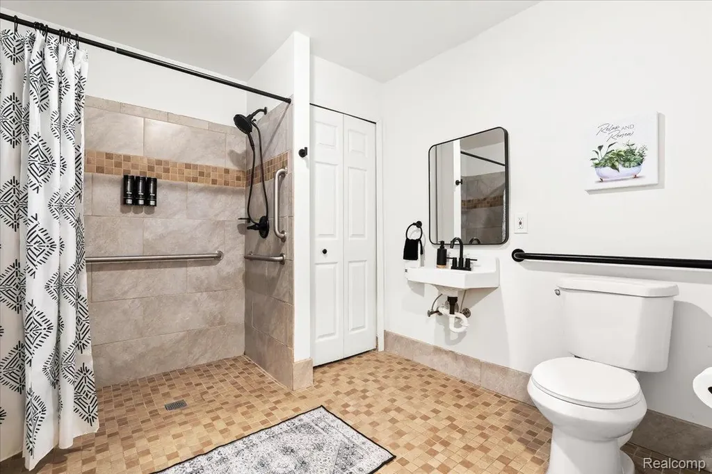 545 Calgary Street Auburn Hills City MI 48326