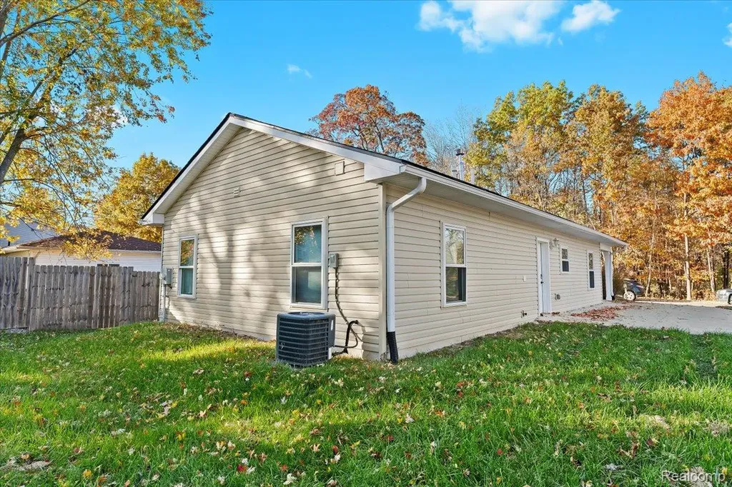 545 Calgary Street Auburn Hills City MI 48326