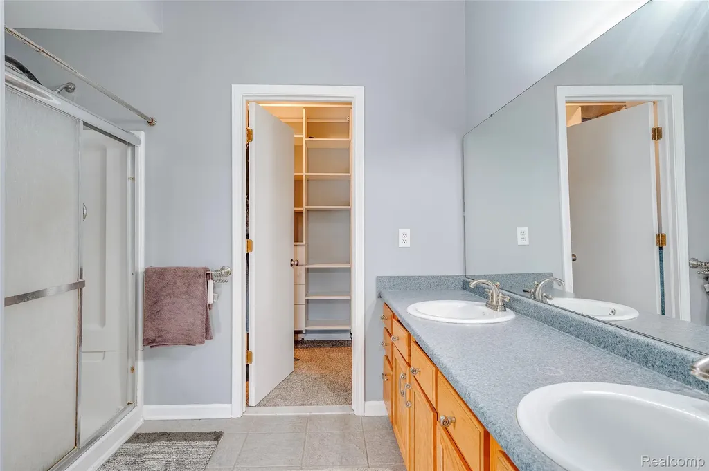 461 Alexander Drive Commerce Charter Township MI 48390