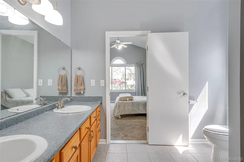 461 Alexander Drive Commerce Charter Township MI 48390