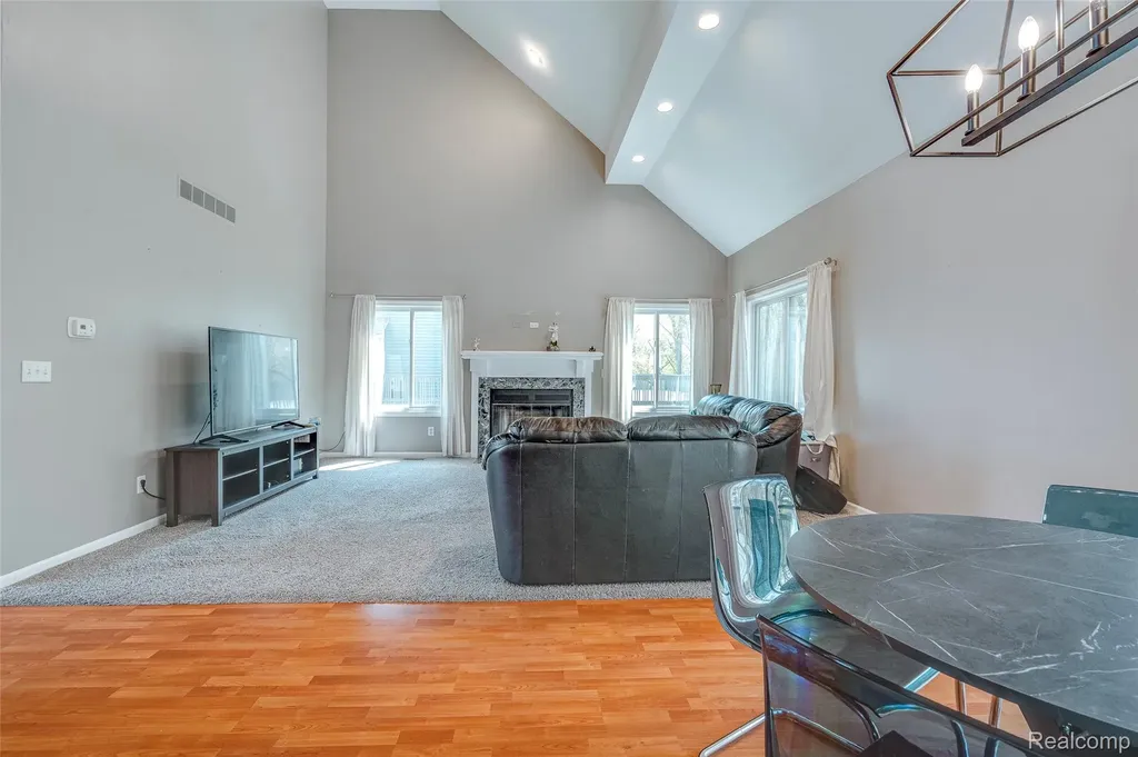 461 Alexander Drive Commerce Charter Township MI 48390