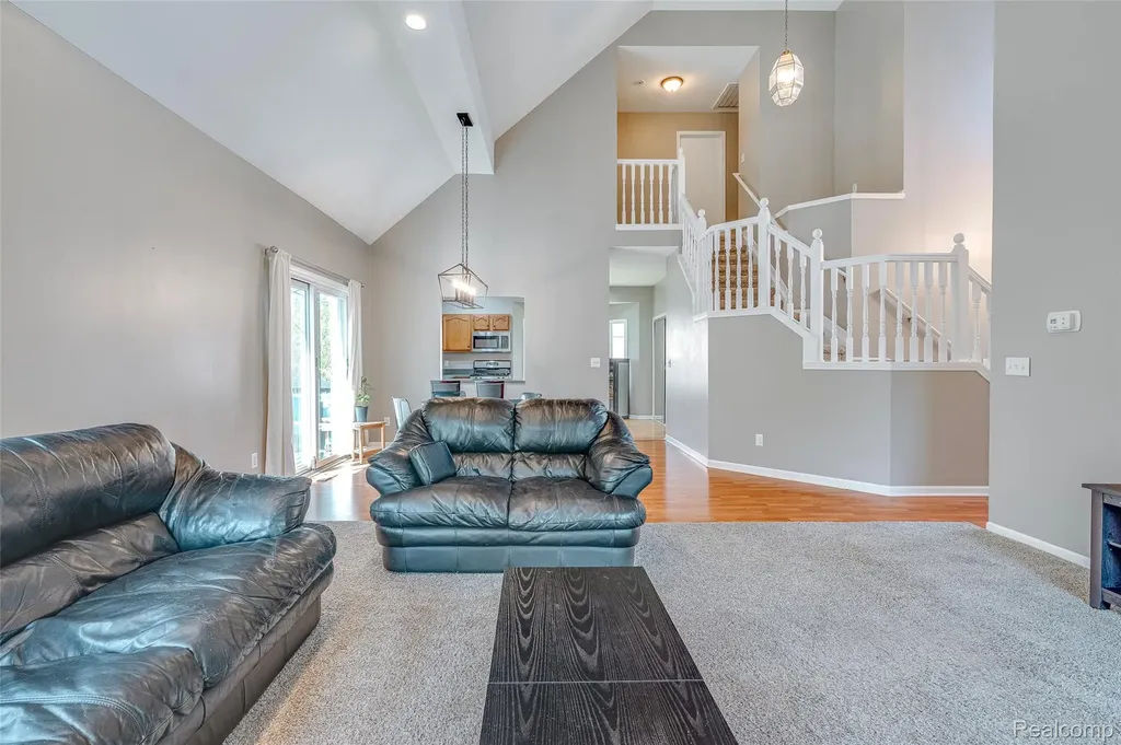 461 Alexander Drive Commerce Charter Township MI 48390