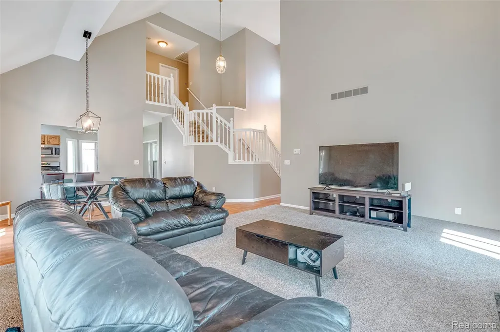 461 Alexander Drive Commerce Charter Township MI 48390