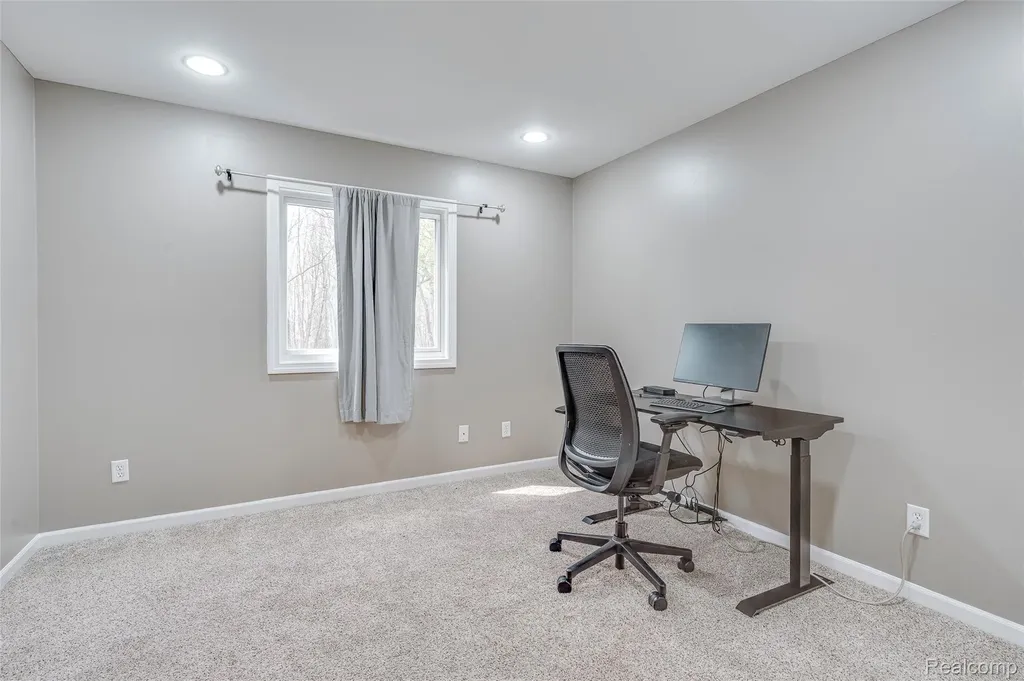 461 Alexander Drive Commerce Charter Township MI 48390