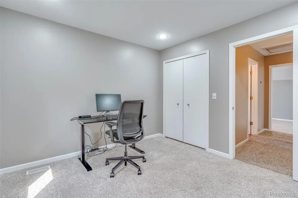 461 Alexander Drive Commerce Charter Township MI 48390