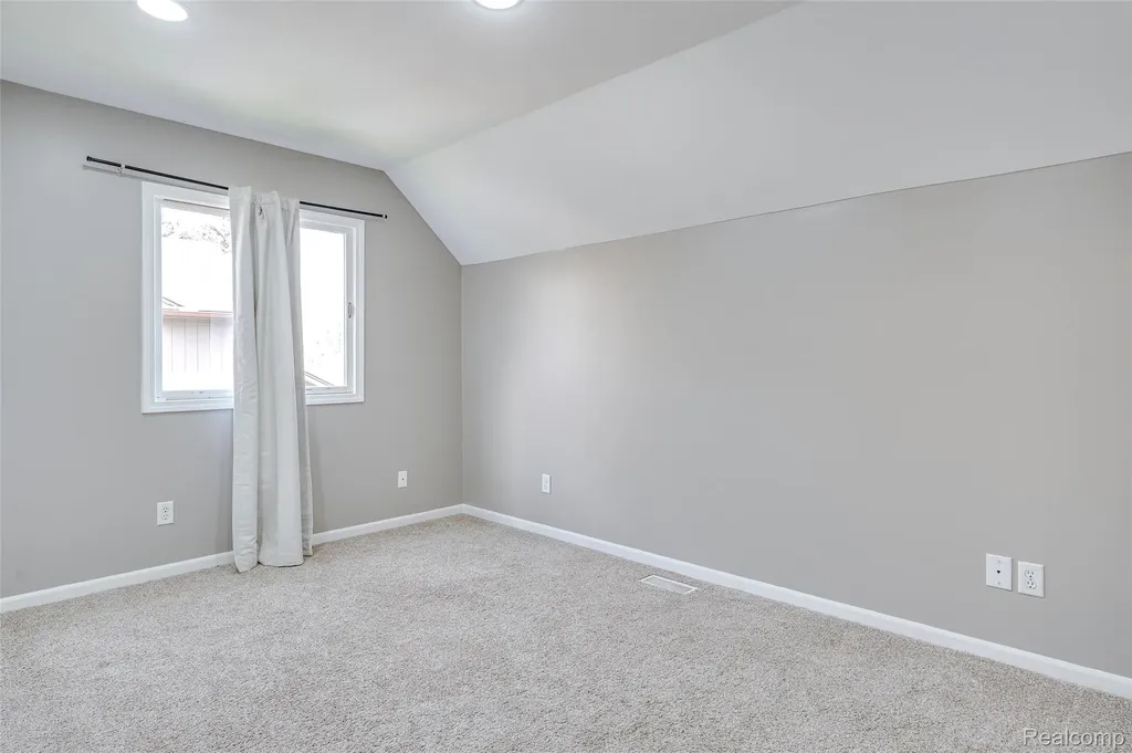 461 Alexander Drive Commerce Charter Township MI 48390
