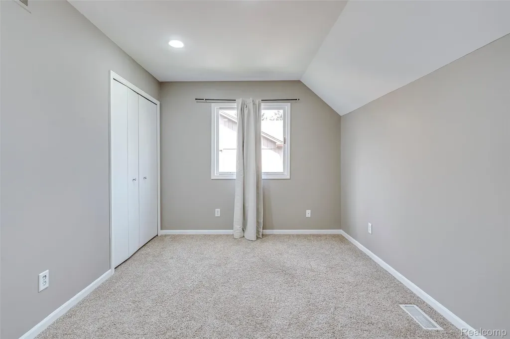 461 Alexander Drive Commerce Charter Township MI 48390