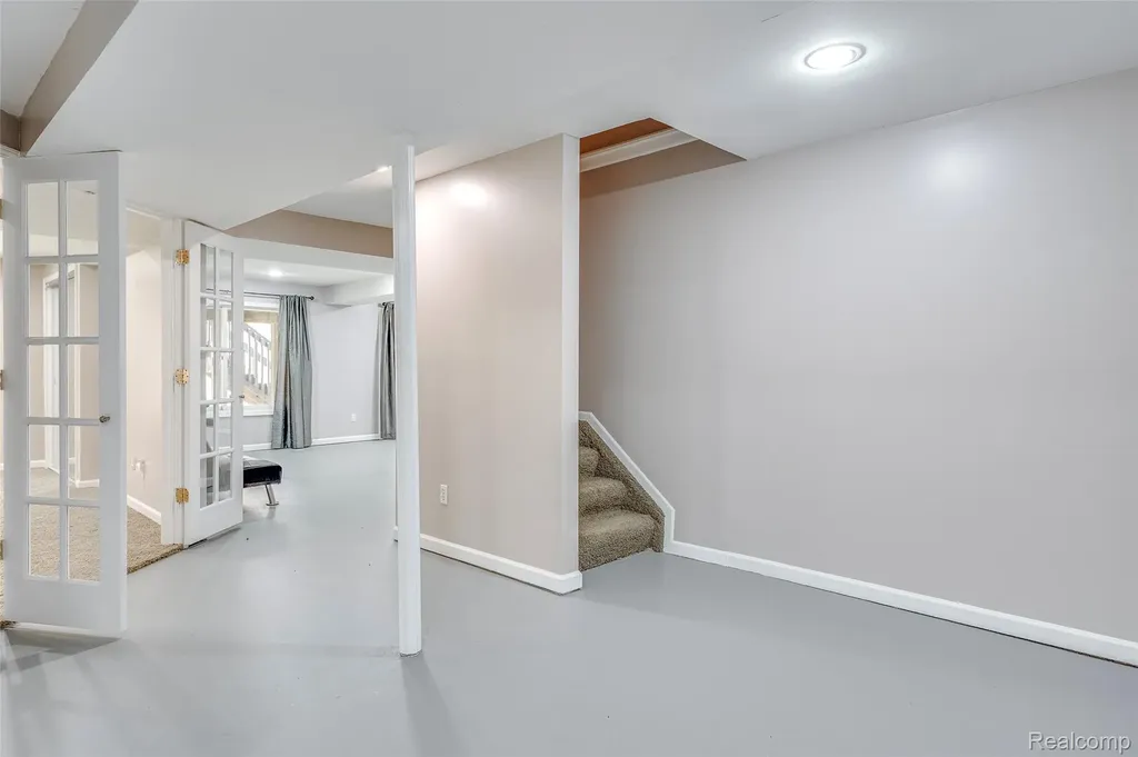 461 Alexander Drive Commerce Charter Township MI 48390