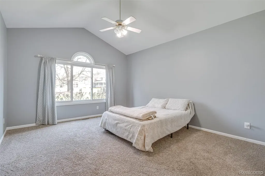 461 Alexander Drive Commerce Charter Township MI 48390