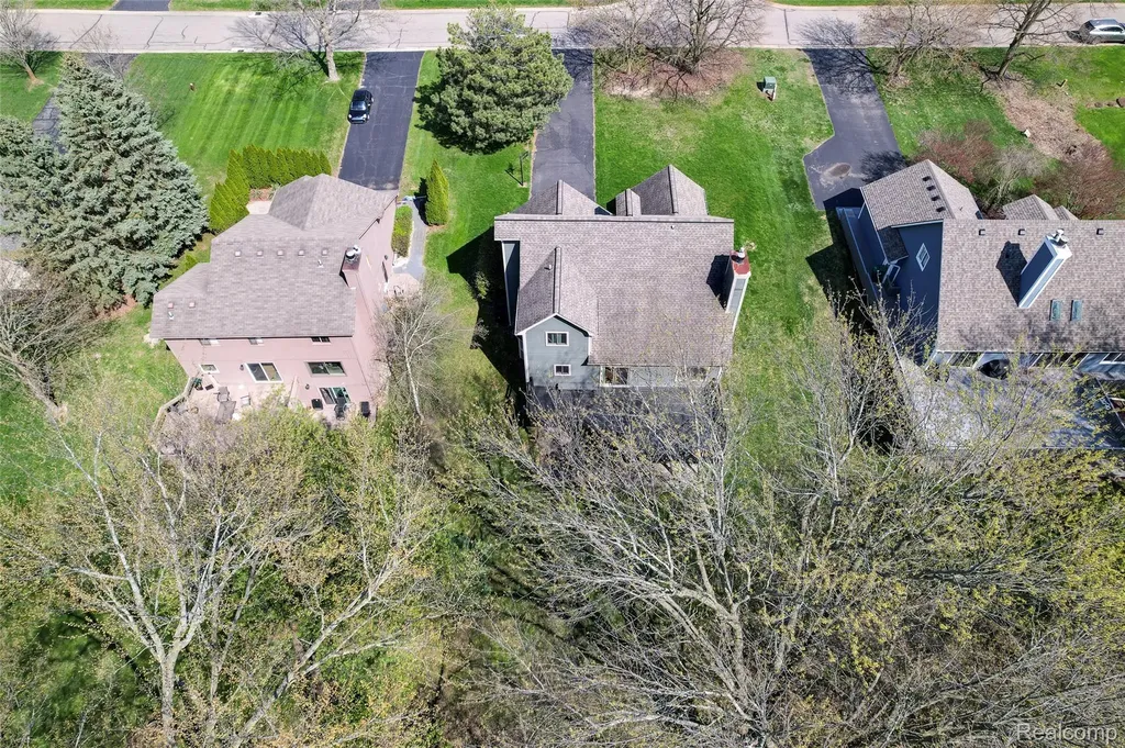 461 Alexander Drive Commerce Charter Township MI 48390