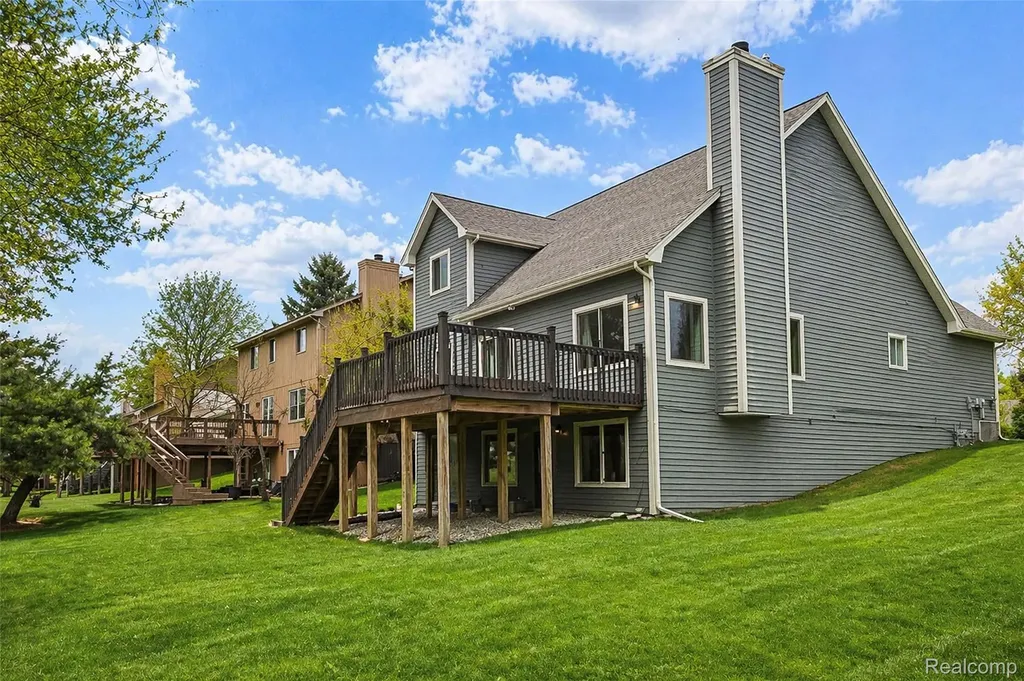461 Alexander Drive Commerce Charter Township MI 48390