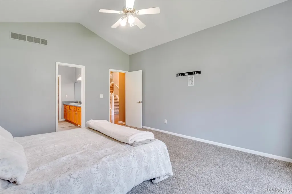 461 Alexander Drive Commerce Charter Township MI 48390