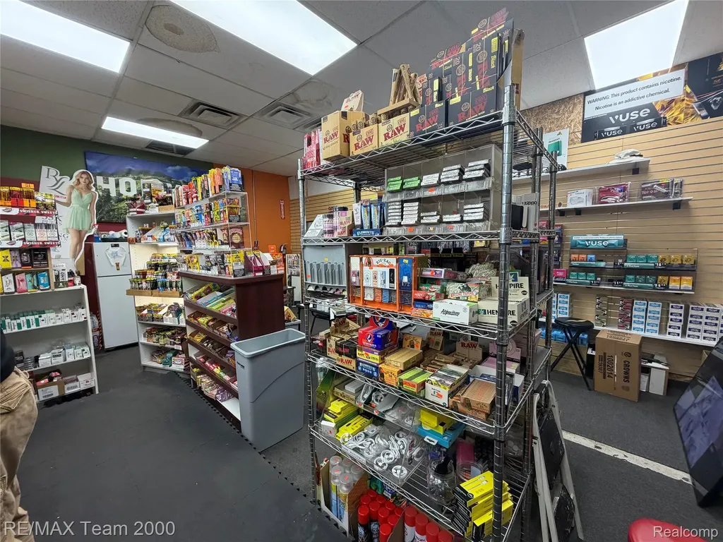 19501 W Warren Avenue Detroit City MI 48228