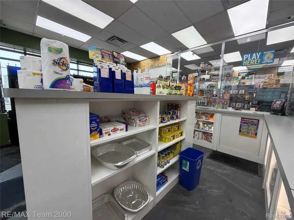 19501 W Warren Avenue Detroit City MI 48228