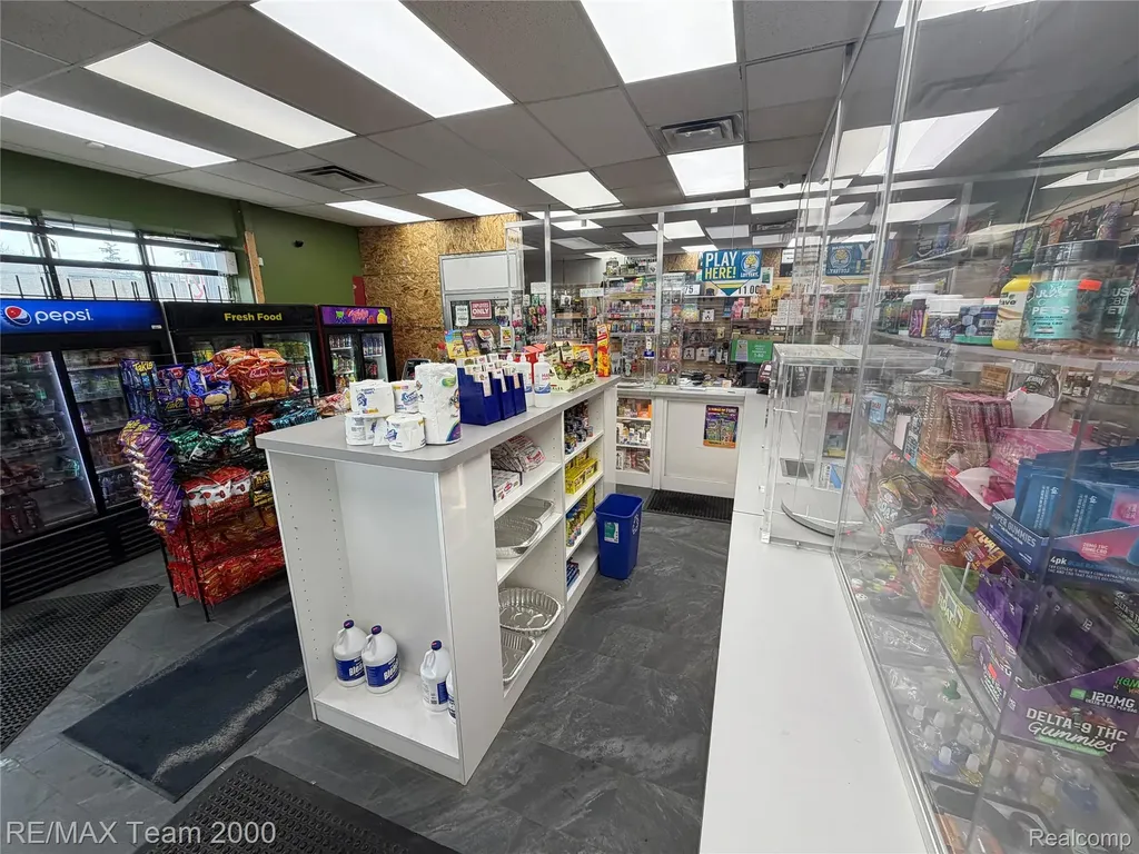 19501 W Warren Avenue Detroit City MI 48228