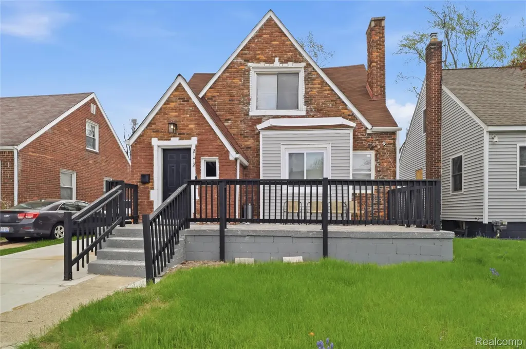 21412 Reimanville Avenue Royal Oak Charter Township MI 48220