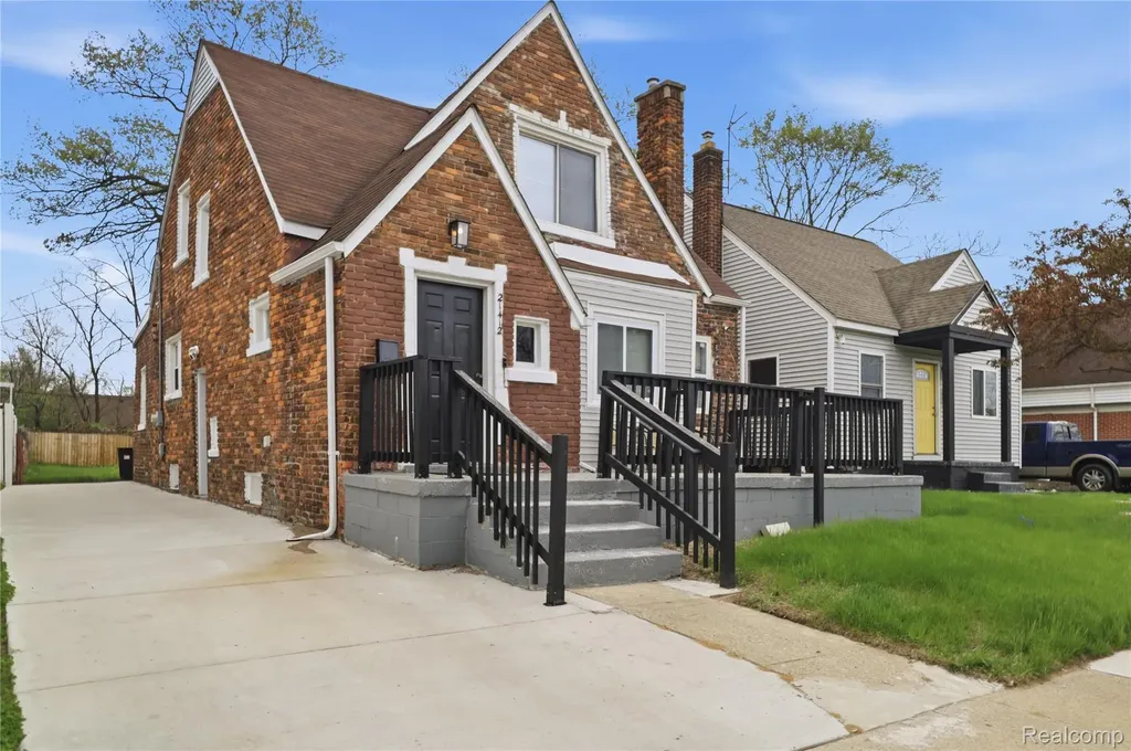 21412 Reimanville Avenue Royal Oak Charter Township MI 48220