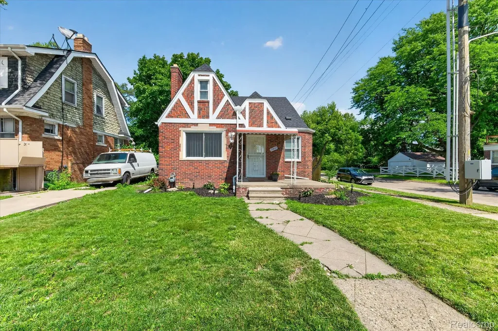 15800 Saint Marys Street Detroit City MI 48227