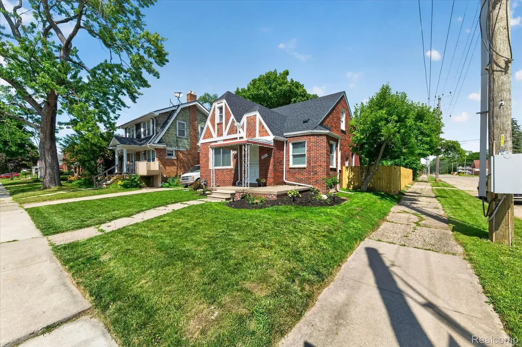 15800 Saint Marys Street Detroit City MI 48227