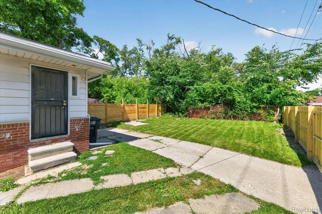 15800 Saint Marys Street Detroit City MI 48227