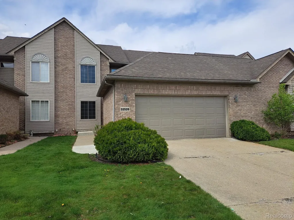 32526 Gateway Drive Romulus City MI 48174