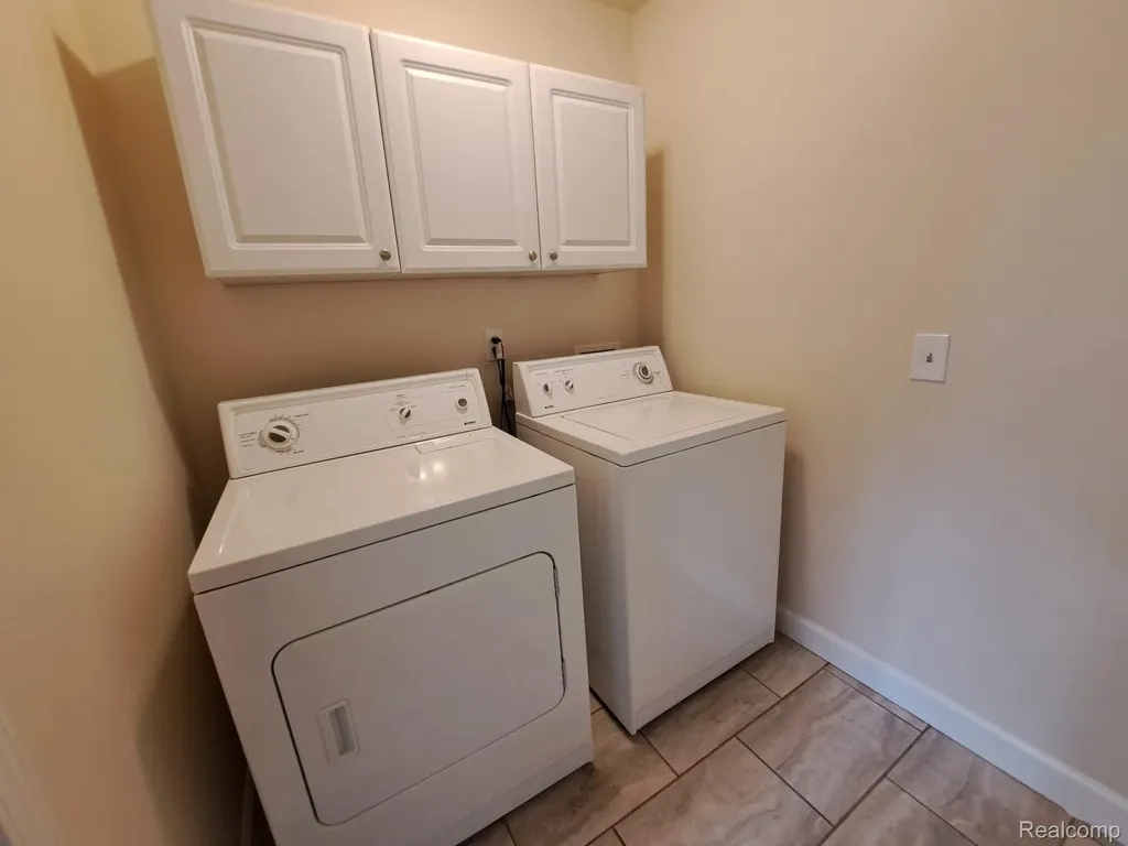 32526 Gateway Drive Romulus City MI 48174