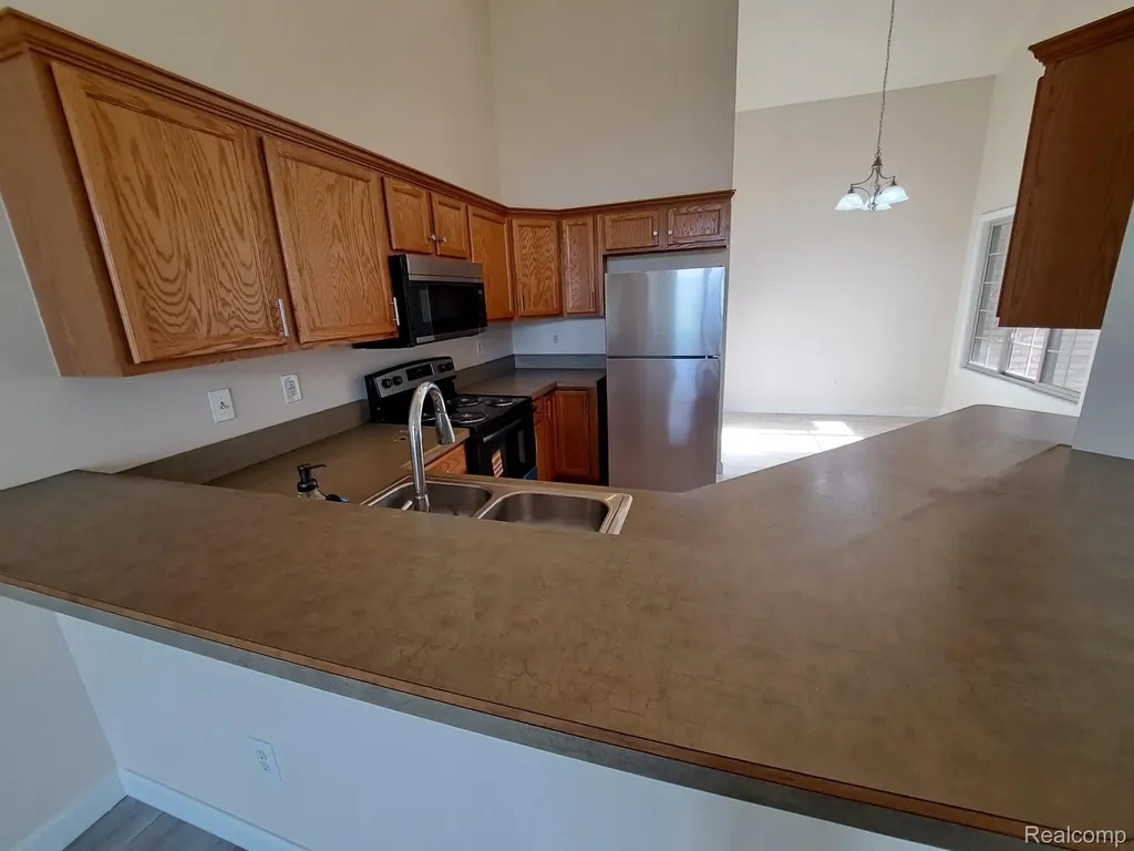32526 Gateway Drive Romulus City MI 48174