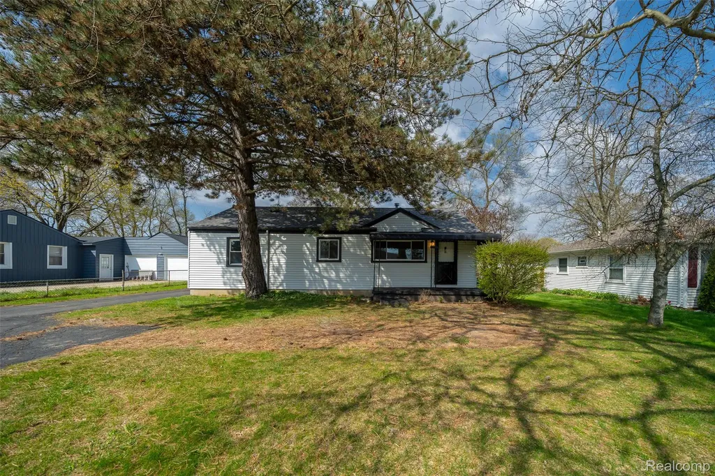 5357 Sashabaw Road Independence Charter Township MI 48346