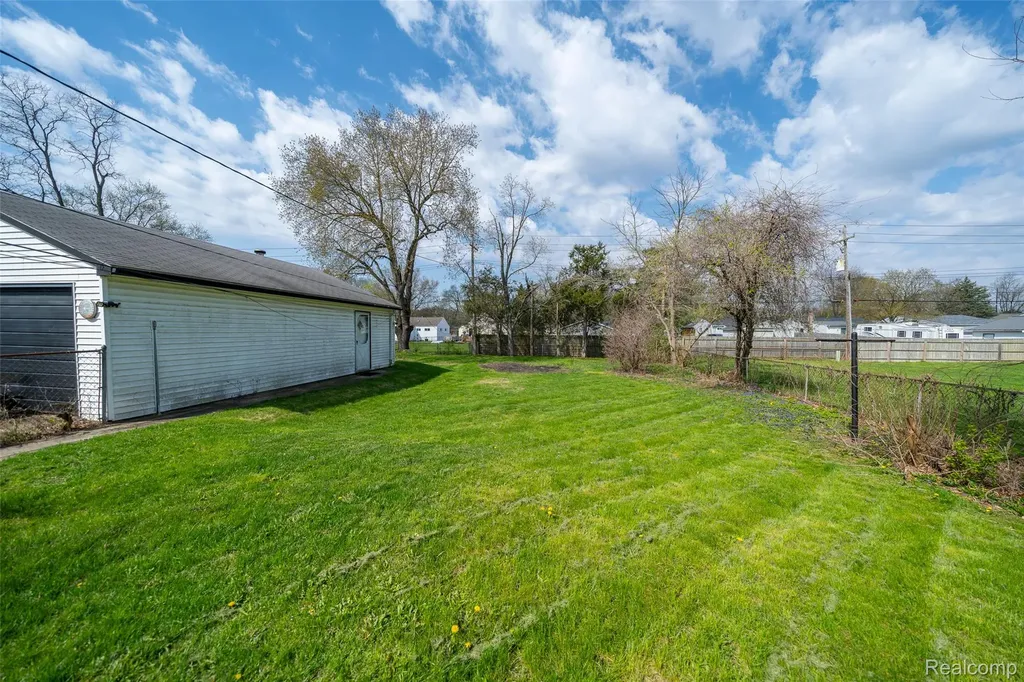 5357 Sashabaw Road Independence Charter Township MI 48346