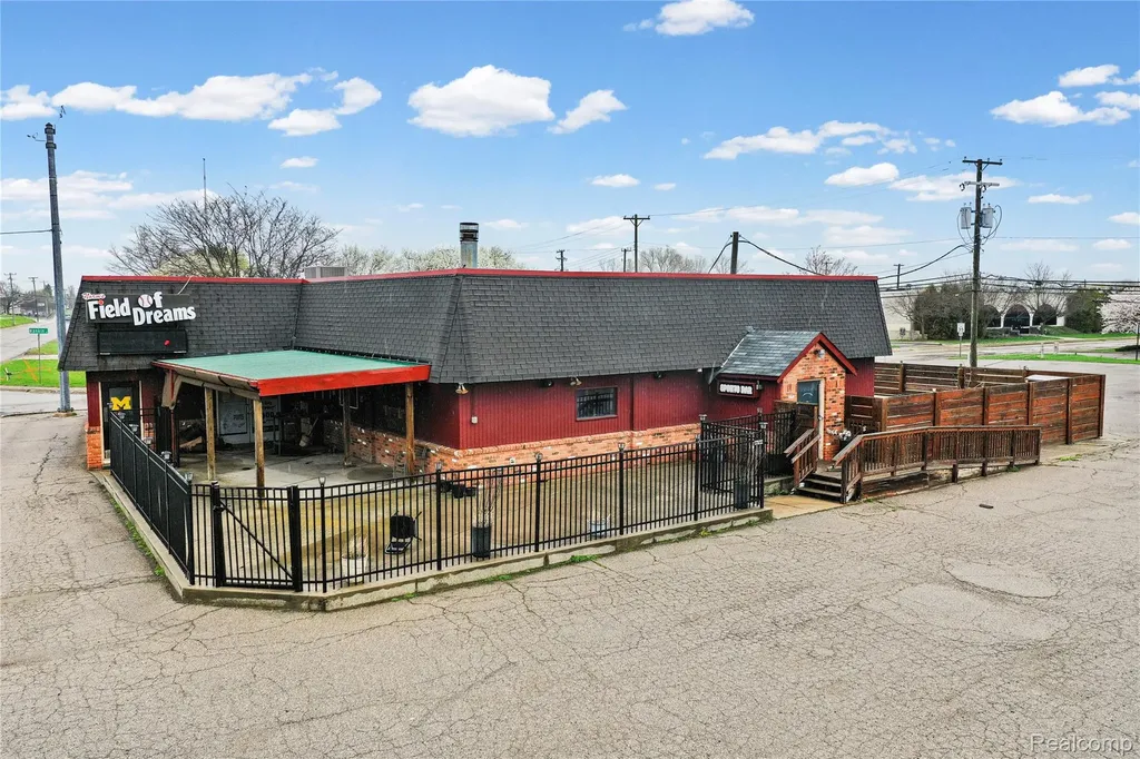 1090 Rochester Road Troy City MI 48083