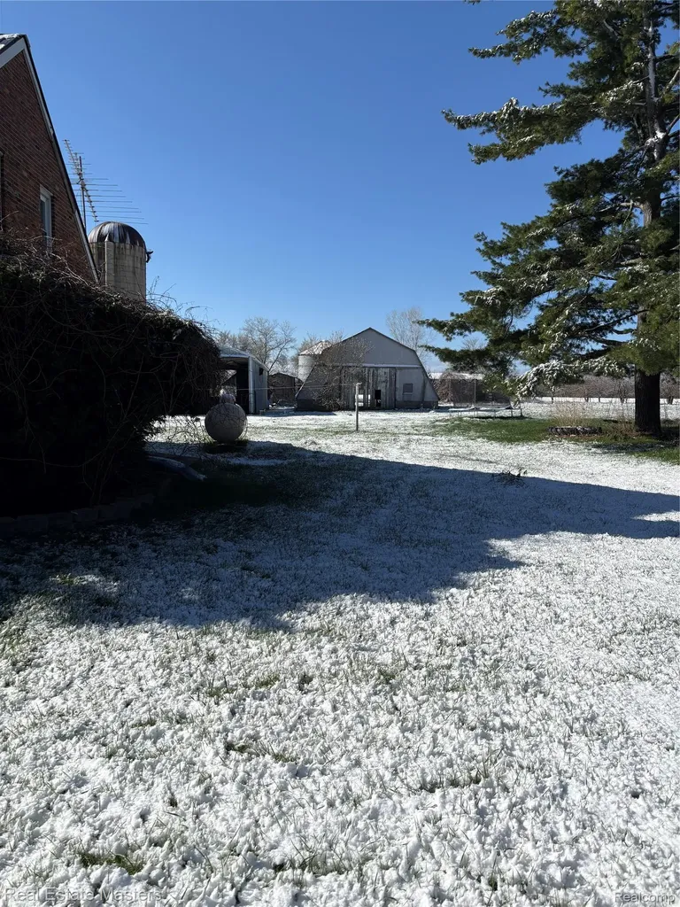 4237 Jeddo Road Burtchville Township MI 48059