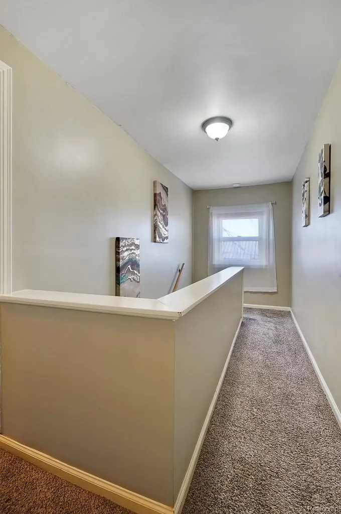 839 E Bennett Avenue E Ferndale City MI 48220