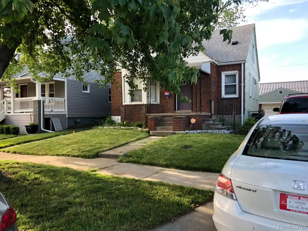 839 E Bennett Avenue E Ferndale City MI 48220