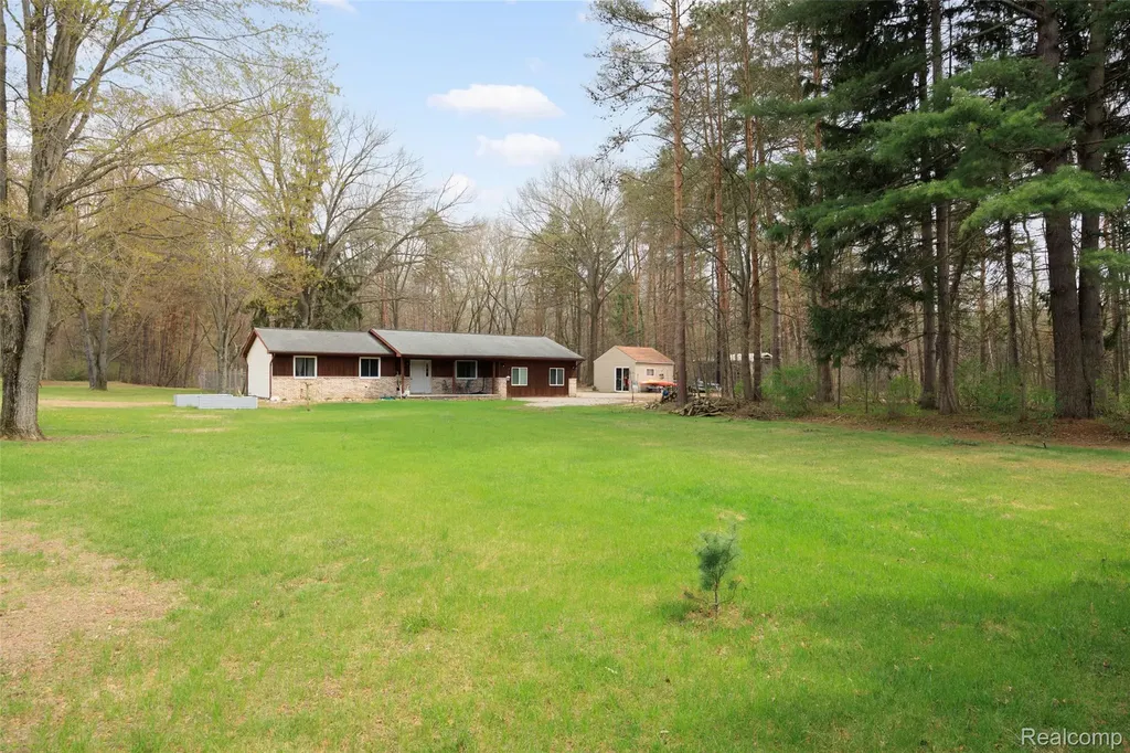 8639 Stone Road Algonac City MI 48001