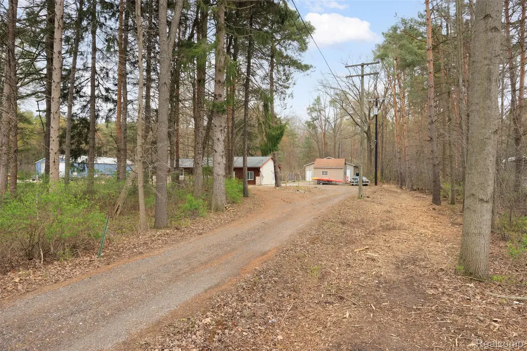 8639 Stone Road Algonac City MI 48001