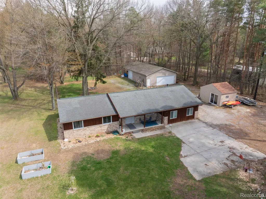 8639 Stone Road Algonac City MI 48001