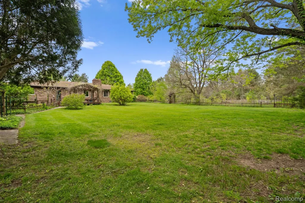 7540 Dexter Pinckney Road Dexter Township MI 48130