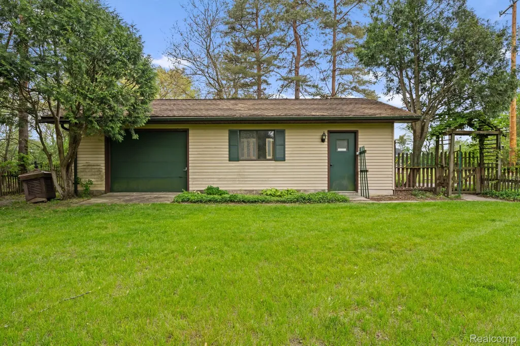 7540 Dexter Pinckney Road Dexter Township MI 48130