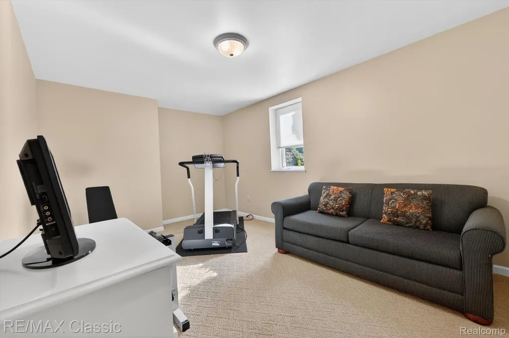 12648 Portsmouth Court Plymouth Charter Township MI 48170