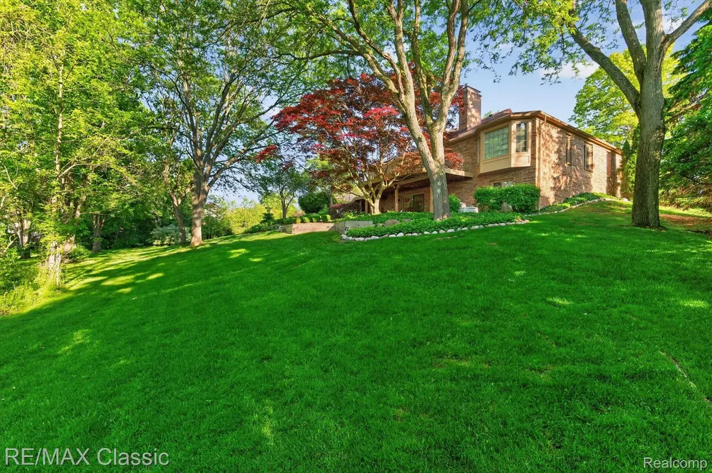 12648 Portsmouth Court Plymouth Charter Township MI 48170