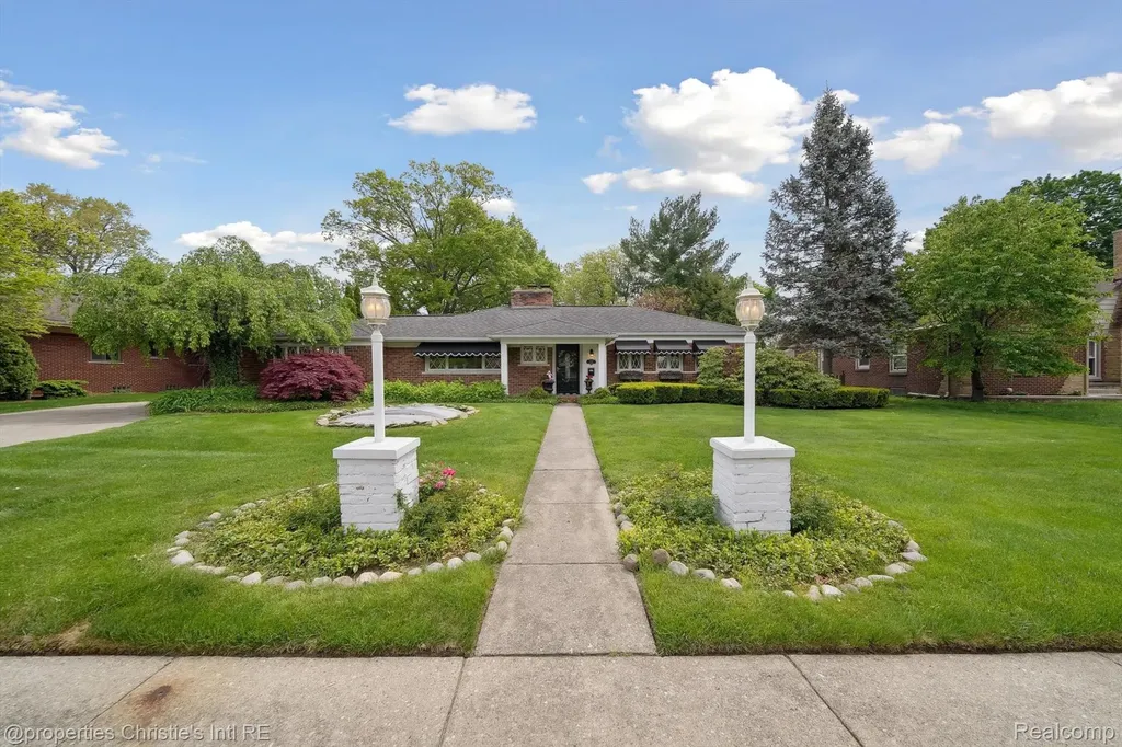 511 S Gulley Road Dearborn City MI 48124