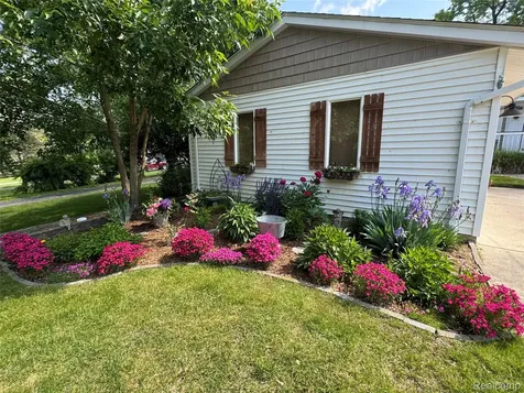 10470 King Road Springfield Charter Township MI 48350