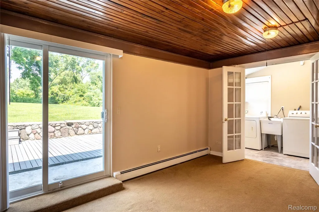 2218 Wixom Road Commerce Charter Township MI 48382