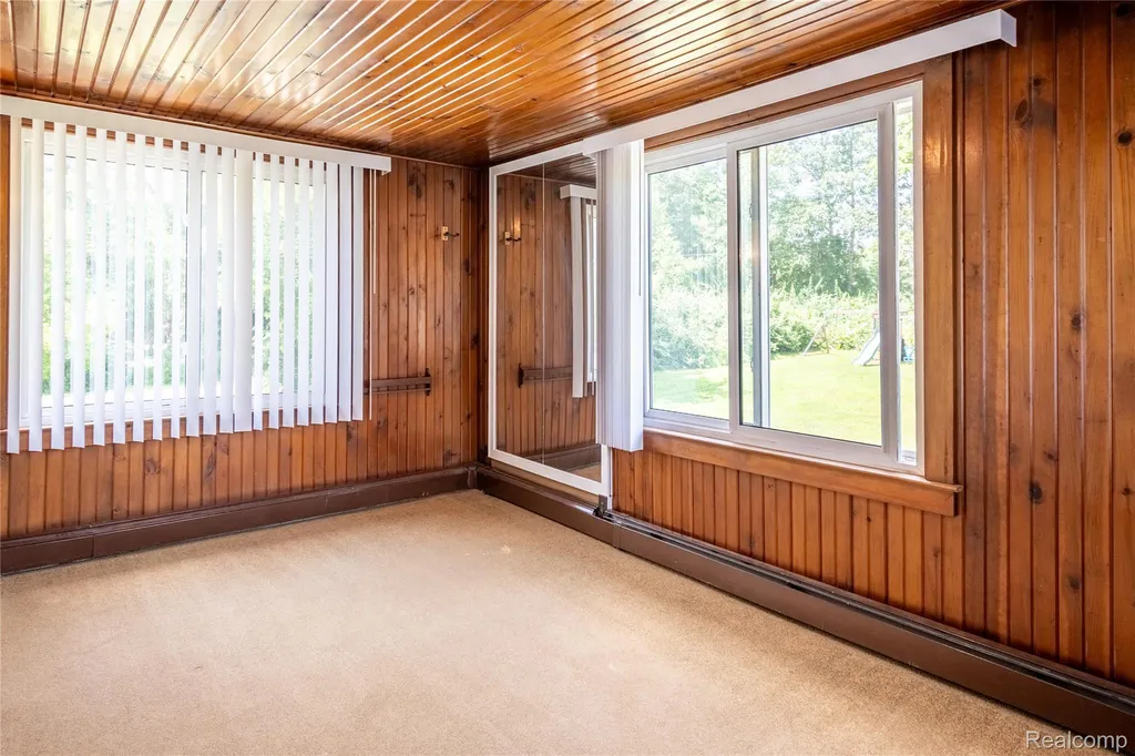 2218 Wixom Road Commerce Charter Township MI 48382