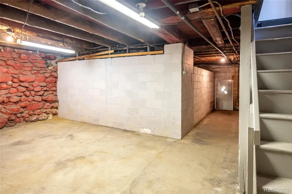 2218 Wixom Road Commerce Charter Township MI 48382