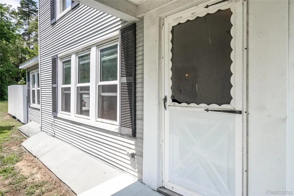 2218 Wixom Road Commerce Charter Township MI 48382