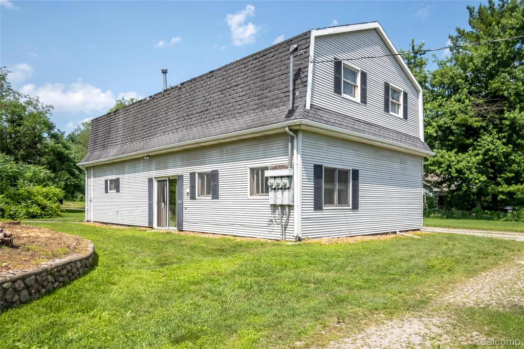 2218 Wixom Road Commerce Charter Township MI 48382